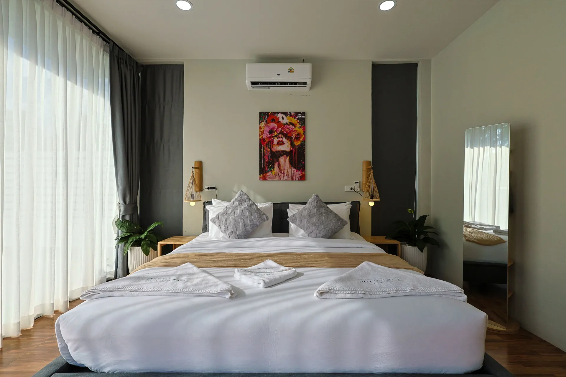 Second bedroom with king bed