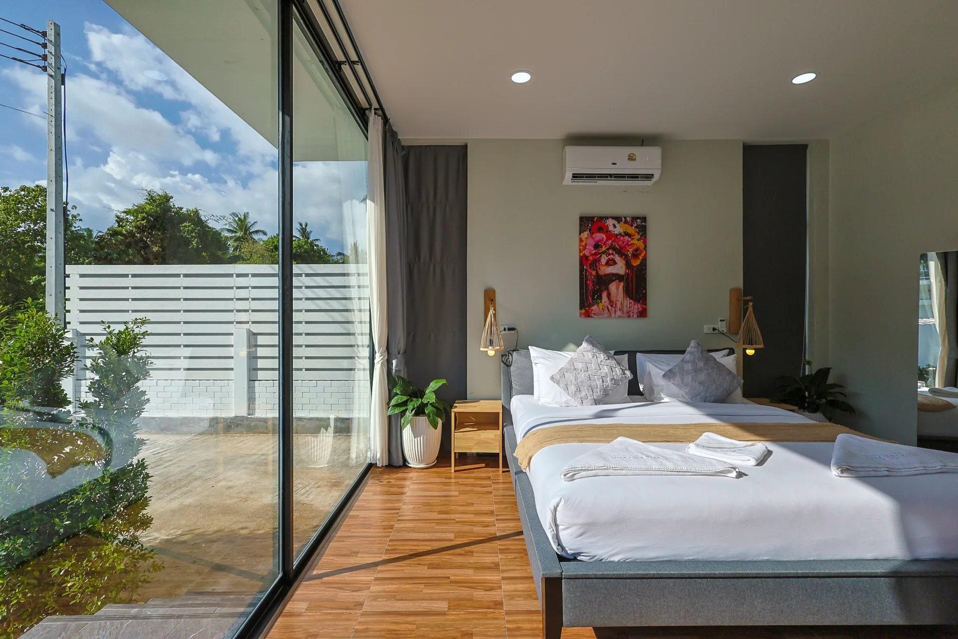 Second bedroom