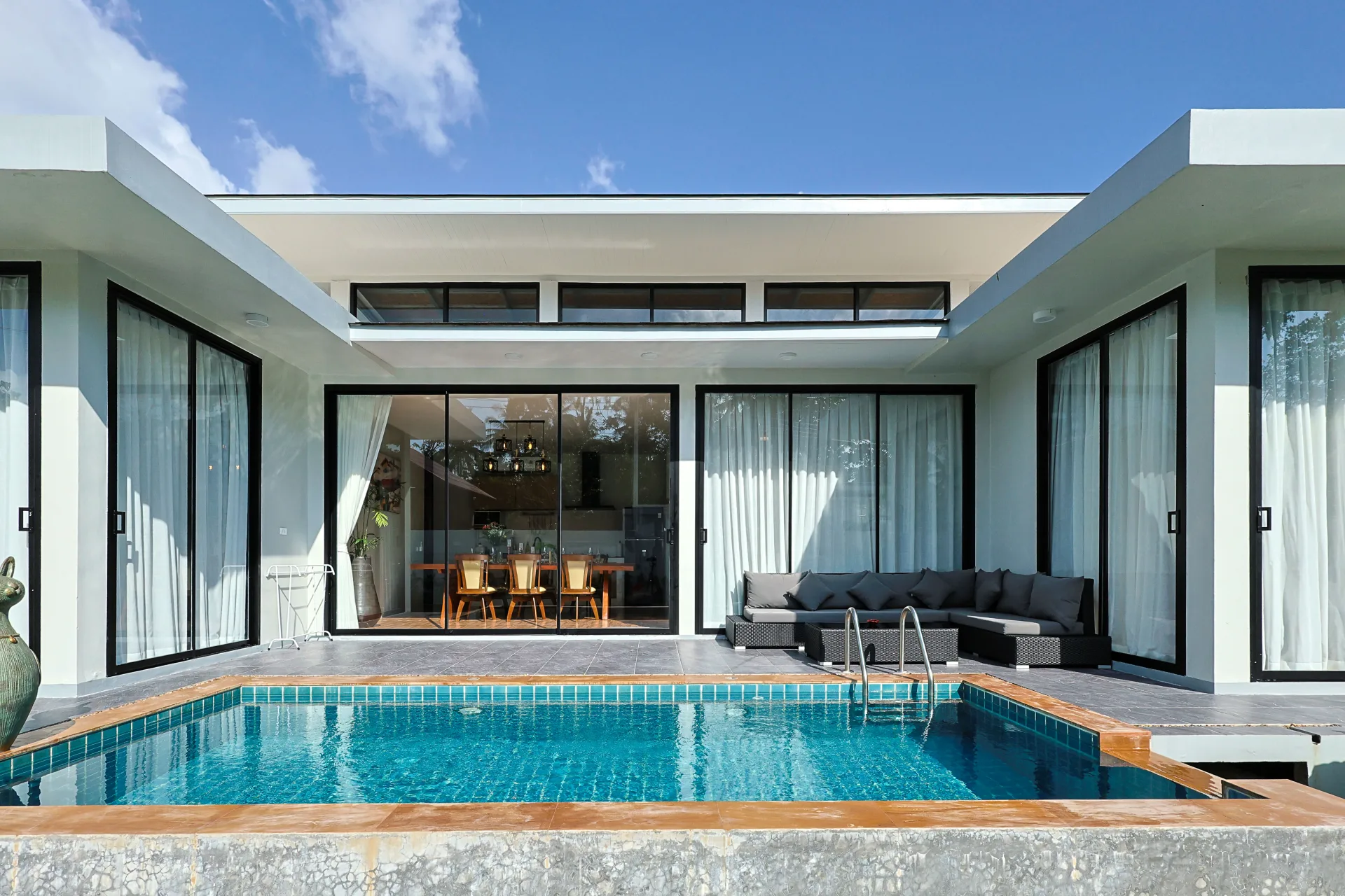 Private pool