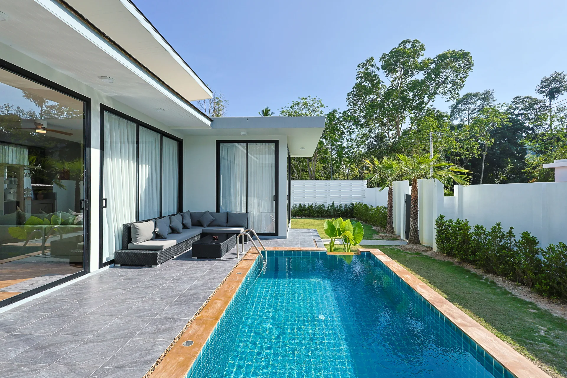 Private pool